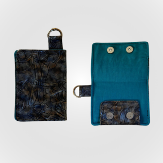 Brillenanhänger - Blumenrelief blau/silber